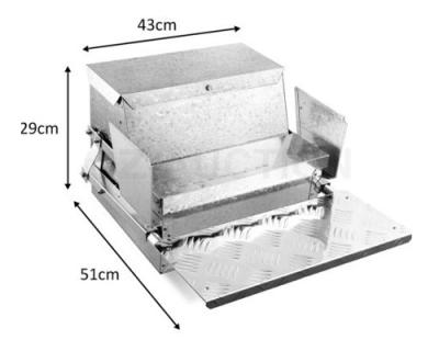 China Automatic Farms Pedal Pet Feeders Chicken Feeders For Poultry Chickens for sale