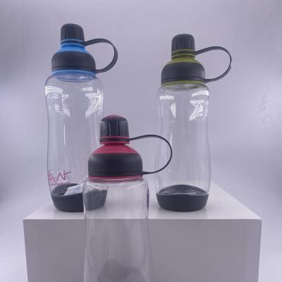 China Recyclable Material Multiple Sizes Water Leakproof Gym Fitness Fruit Flip Top Bottles for sale