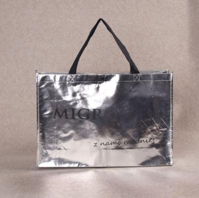 China Manufacturer Colorful Aluminum Foil Tote Bag Laser Laminated pp Handled Nonwoven Bag for sale