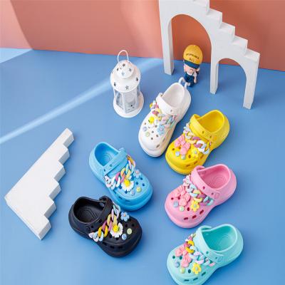 China Hot Selling Deodorization Children Clogs Hollow Sandals Kids Baby Slippers Boys Girls Girls for sale