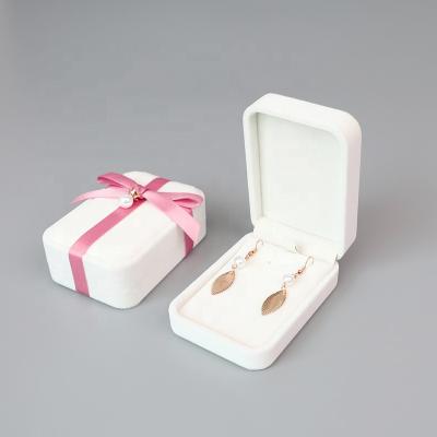 China Small Cardboard Necklace Box Custom Printing Jewelry Gift Boxes With Velvet for sale