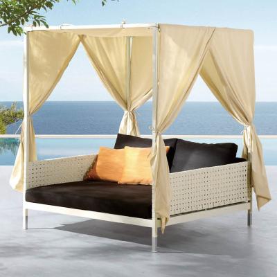 China Outdoor Weather Resistant Wholesale Porcelain Beach Pool Canopy Bed for sale