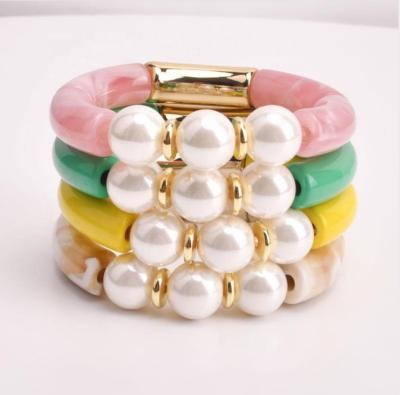 China Fashion Jewelry TRENDY Colorful Acrylic Lucite Curved Tube Bead Bracelets & Bangles 2022New Bead Bracelet Bangle Big Beads for sale