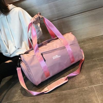 China Large Pink Duffel Bag Vacation Handbags Case Trolley Strap Women Gym Bag Custom Waterproof Nylon Waterproof Sports Travel Bag for sale