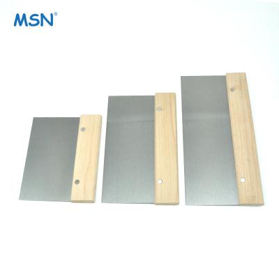 China Finishes Mirror Polishing MSN Handle Wood Scraper Normal Polished Carbon Steel Putty Knife for sale