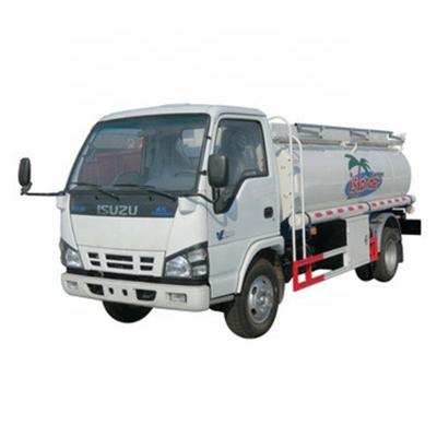 China Japanese factory brand Isuzu npr 8000L water ice truck for sale for sale