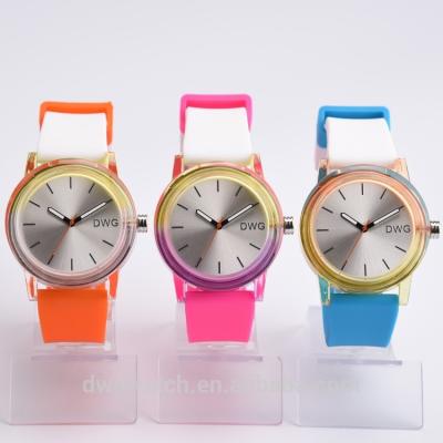 Chine Montre promotionnelle de sports de silicone d'élégance pour le logo Debossed de dames à vendre