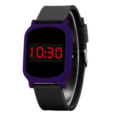 China Pantalla táctil llevada cuadrado colorido del reloj con el movimiento electrónico chino en venta