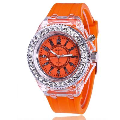 China Van de het Siliconesport van kwartsmensen Horloge 8.2mm Dikte Transparant Plastic Geval 3ATM Te koop