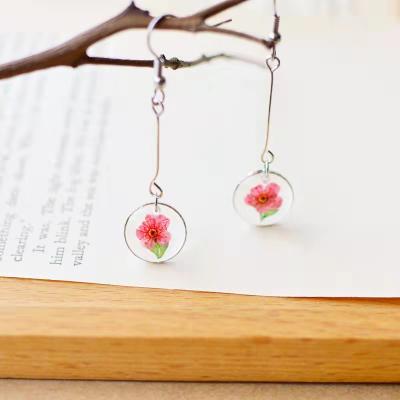 China 2021Simple literature and art CLASSIC epoxy dried flower drop earrings 4 colors rd80 for sale