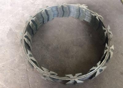 China 10m Hot Dipped Galvanized Razor Barbed Wire BTO 22 Solid Easy Installation for sale