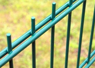 China Doppeltes L3m 868 schweißte PVC beschichteten Posten Draht-Mesh Fence Withs 48x1.5mm zu verkaufen