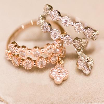 China Trendy Fashion Women Rings Ladies Engagement Cubic Zirconia Ring for sale