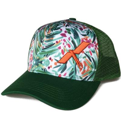 China COMMON Custom Design Green Brim Crown 5 Panel Trucker Hat Colored Summer Embroidery Logo Neon Mesh Caps Men Blank Trucker Hats for sale