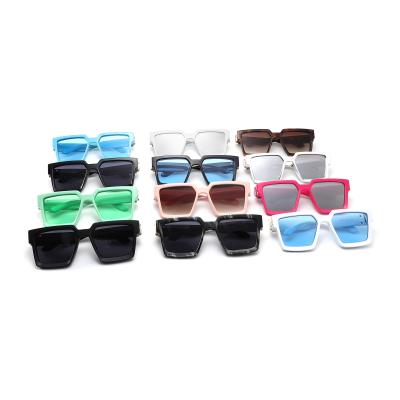 China Fashion sunglasses 2021 new style square luxury sunglasses shape men's women's latest fashionable sunglasses party for sale