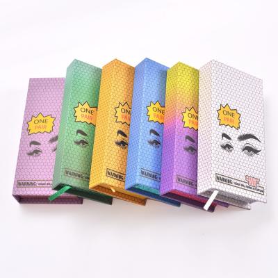 China Crisscross Lashes Box Custom White Eyelash Packaging Lashes Packaging for sale