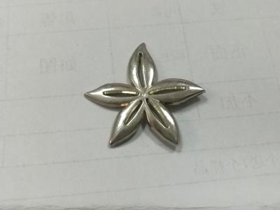 China La flor modificada para requisitos particulares muere los pernos pegados de la solapa, pernos de la solapa del traje de la flor para la decoración en venta