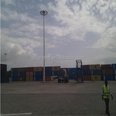 China Parking Lot Morden Design 25-40m High Mast Lighting Pole Mi-hinged Type For Seaport Or Airport for sale