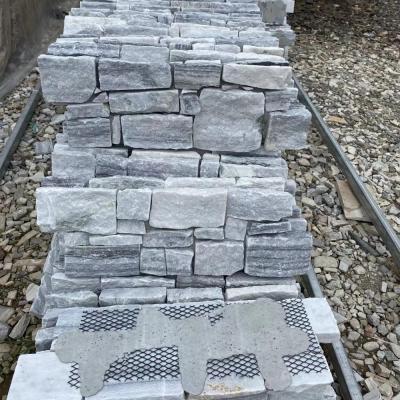 China Traditional White Gray Cloud Culture Stone , Cement Stacked Wall Veneer Cladding for sale