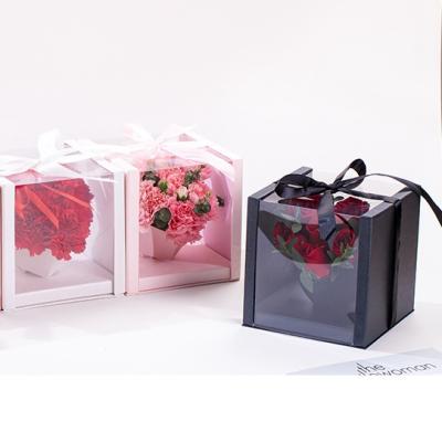 China Recycled Materials Square Clear Plastic Valentines Day Roses Bouquets Gift Boxes Flower Boxes For Beloved Girl for sale