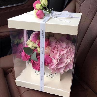 China Recycled Materials Valentines Day Bouquets Custom Clear Plastic Gift Boxes Paper Flower Boxes For Beloved Girl for sale