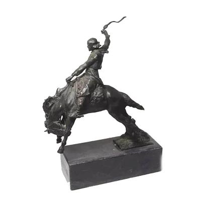 China China Large Metal Knight Statue Bronze Riding Figure Statue Mold for sale