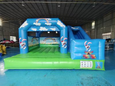 China PVC-opblaasbaar opblaasbaar huis met glijblauwe lucht opblaasbare combinatie voor buiten binnenkinderen Te koop