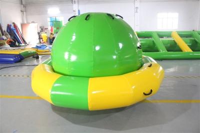 China El agua juega el barco de vuelo inflable del diámetro los 2.5m como juegos inflables del agua en venta