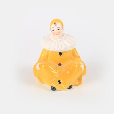 China Contemporary Pierrot Series Vintage Ceramic Decorative Figure Jar Diffuse Porcelain Essential Oil Box for sale