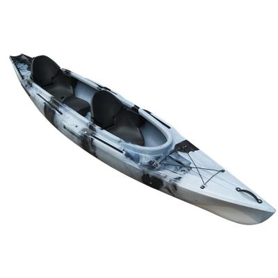 Chine Kayak de pêche rigide de petit bateau de 3 personnes canoë en plastique 4.0m*0.82m de capacité de 500 livres à vendre