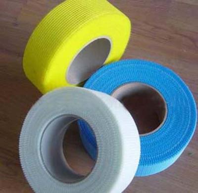 China 50mm Alkali-beständiges selbstklebendes Fiberglas Mesh Tape zu verkaufen