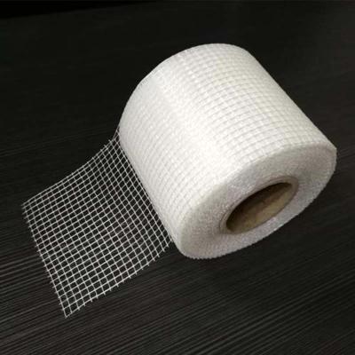 China Alkali – proof fiberglass sticky mesh tape for wall gap repairing material for sale