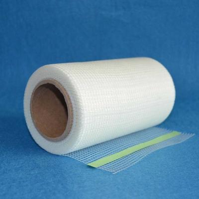 China Wand Gap verband klebende Rolle Mesh Tapes 9x9 75g/M2 90m zu verkaufen