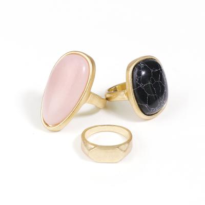 China 2022 Vintage Vintage Statement Trendy Ring Set With Semi-precious Stone Rose Quartz Black Howlite Worn Gold Plated Sample Available for sale