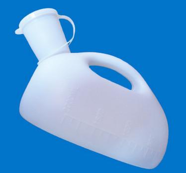 China medical disposable plastic urinal for patient use for sale