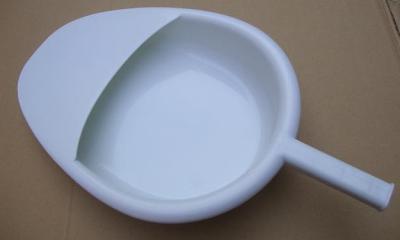 China medical disposable plastic bedpan for patient use for sale