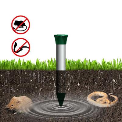 China Viable Ultrasonic Rat Reflector Snake Sound Wave Vibration Mouse Battery Operated Rodent Repellent for sale