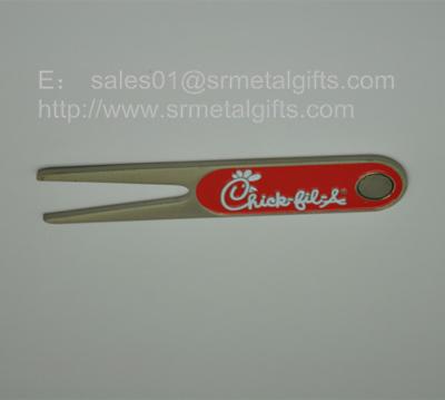 China Imprinted metal golf divot repair tools, cheap metal golf pitch fork with engraved logo, for sale