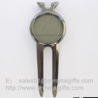 China Personalized metal golf pitch fork small quantity wholesale, bespoke golf divot tools, for sale