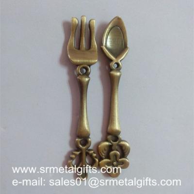 China Metal Crafts Souvenir Fork & Spoon set, 3D Relief Collectible Fork And Spoon for sale