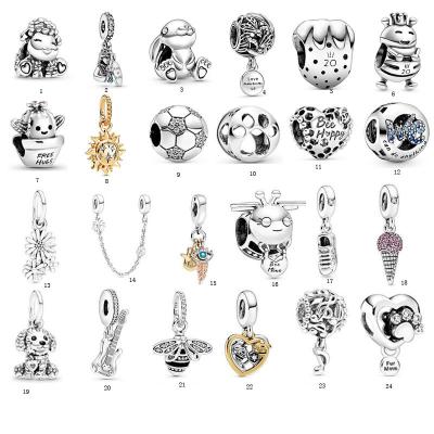 China 2021 New Cute Factory DIY Style Animals Daisy Various Alloy Bee Bead Direct Custom Pendant for sale