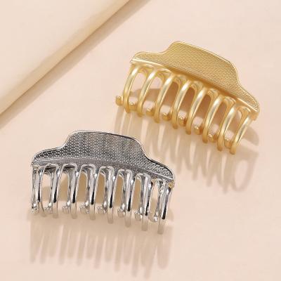 China 2021 European and American style hair accessories hair cut claw gold hair cut large clip for sale