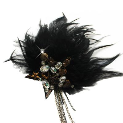 China Classic Europe USA Feather Brooch Club Party Stage Bracket Men Brooch for sale