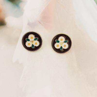 China Hot Selling Europe Metal Soft Enamel Simple Flower Stud Fashion Earring for sale