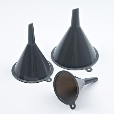 China Viable wholesale black funnel with ideal 3 mini funnel set to use as a kitchen funnell for sale