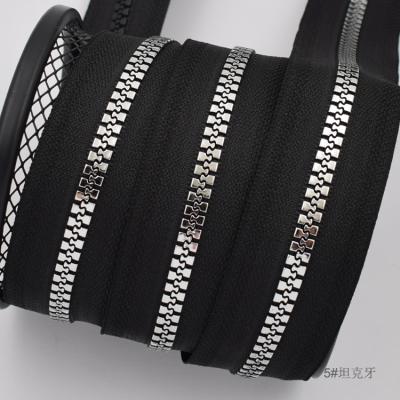 China Nickel Free Black Zipper Tape Plastic Zipper Roll For Clothing for sale