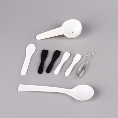 China Cosmetic Cream Bottle 98*48mm 132*40mm 74*17mm 54*12mm 76*10mm Spatula Of Personal Care Stick Spoon Cream Plastic Spoon for sale