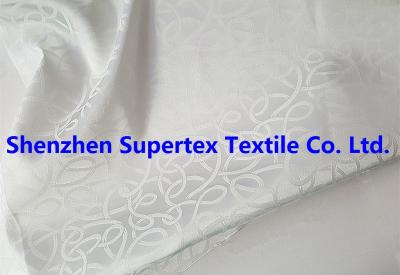 Chine vêtement ou décoration mat de ratière de tissu de satin de polyester du bout droit 80GSM à vendre