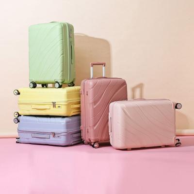 China Classic Travel PP Luggage Bags Carry On Hard Lock Double Shell Zipper TSA Safe Girls Suitcase PP Sets for sale