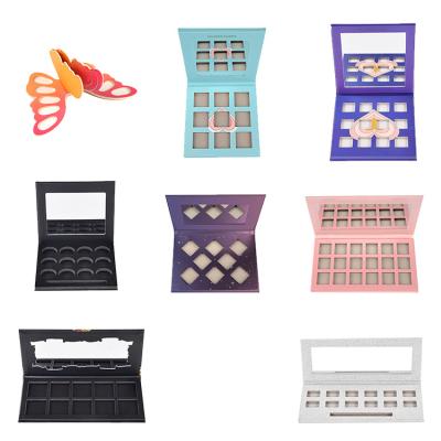 China Recyclable Wholesale Magnetic Eyeshadow Palette Eyeshadow Face Makeup Products Cosmetics Private Label Eyeshadow Palette for sale